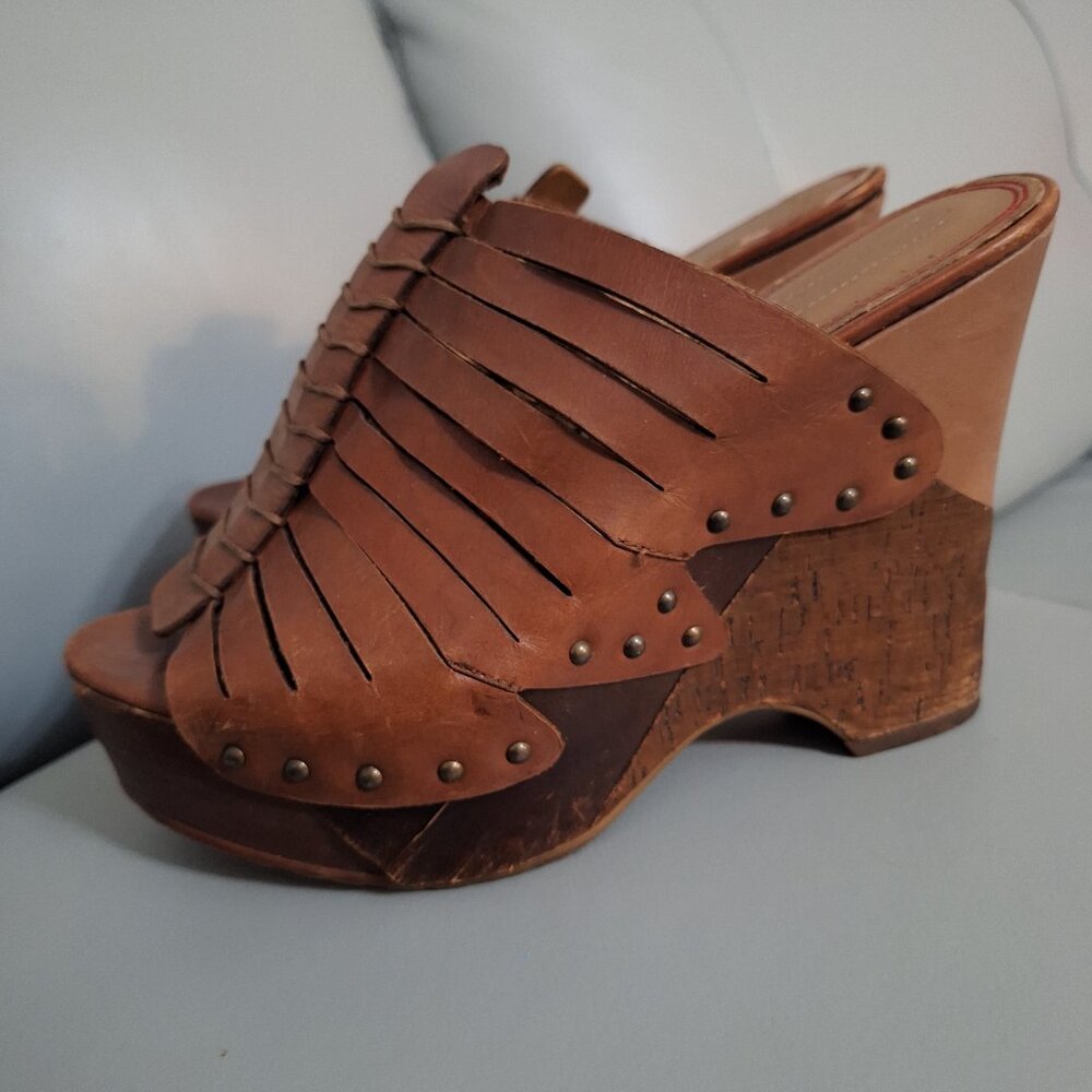 Fabulous sandel